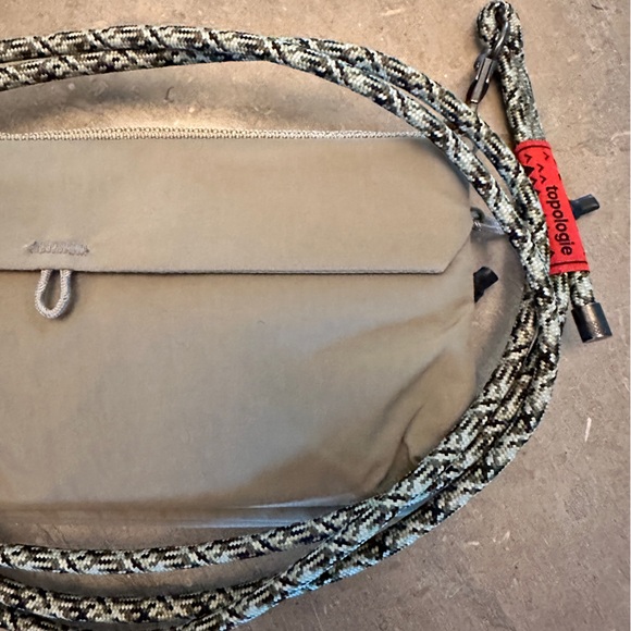 Unisex Crossbody Topologie Phone Sacoche 90 with Rope Strap, Color Moss (Papery) - Picture 9 of 10